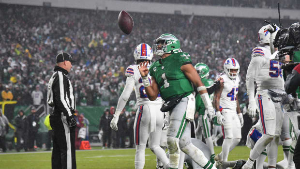 jalen hurts kelly green bills 4